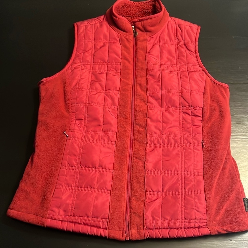 Columbia vest
